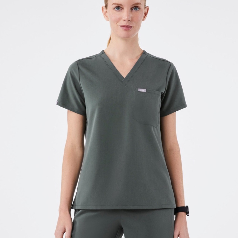 FIGS Catarina one-pocket scrub top in Bonsai